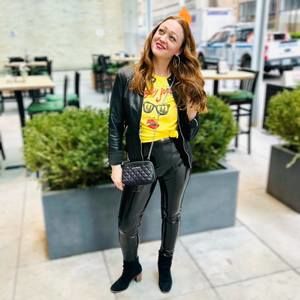Meet your Posher, Danielle